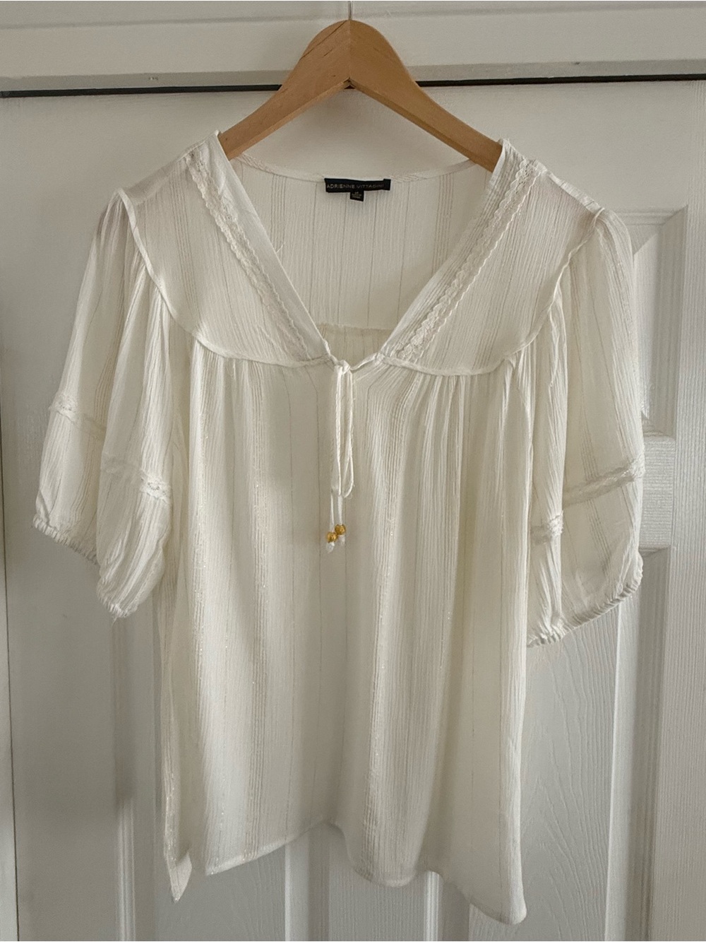 Adrienne Vittadini Cream Peasant Blouse with Tie Neck *NWOT* (M)